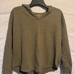 LOFT Olive V-Neck Pullover Top